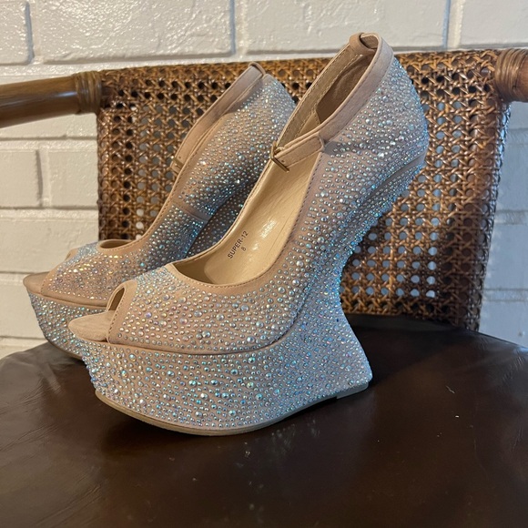 Super hot shoes - Picture 2 of 11